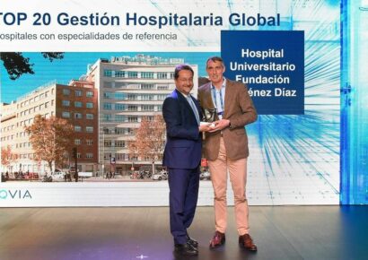 Juan Antonio Álvaro de la Parra recoge el Premio Top 20 en Gestión Hospitalaria Global como reconocimiento a la Fundación Jiménez Díaz
