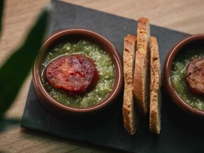 Una barra asturiana en el centro de Madrid se convierte en una fusión de productos asturianos mexicanos