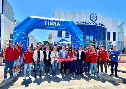 Avanza Fibra recibe a Felipe Moreno y jugadores del Real Murcia en sus instalaciones