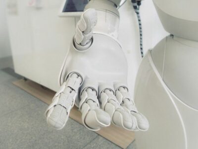 La Inteligencia Artificial al servicio del sector biomédico y de la plantilla, por Quinton Labs