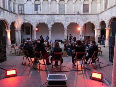 El Penedès pensa ‘Els altres’ en la setena edició del festival VilaPensa