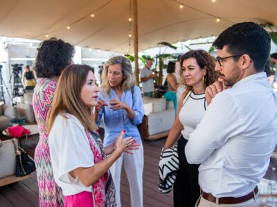 Innovación inspirada en la naturaleza: la biomimesis como solución a los desafíos del turismo en HIC Summit