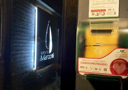 Un cliente salva su vida gracias a un desfibrilador en el restaurante Cabaña Marconi en Alcobendas