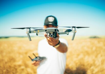 ADEL pone en marcha un curso de piloto de drones para agricultores y ganaderos de la Sierra Norte