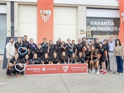 Social Energy y el Sevilla FC Femenino celebran su unión con una visita muy especial