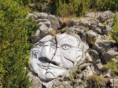 El Grupo Esquirol recomienda explorar en familia el mágico laberinto de Rocaviva: arte y naturaleza en La Cerdanya