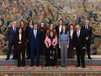 Su Majestad la Reina Letizia recibe en audiencia a representantes de la Fundación Claudia Tecglen