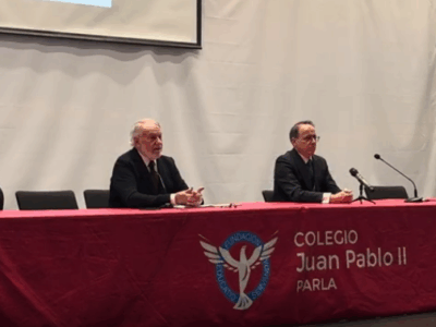 Jaime Mayor Oreja: «Todos servimos para algo» en el Colegio Juan Pablo II de Parla