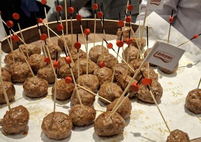 Las albóndigas con jalapeños y chorizos criollos de Emcesa triunfan en el Congreso AECOC