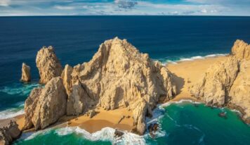 Los Cabos: el destino donde las celebrities celebran el amor
