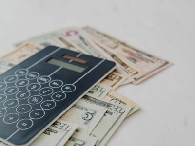 CREDITANDO analiza la educación financiera digital como base para el éxito económico de los jóvenes