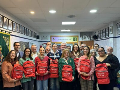 Valencia refuerza la cardioprotección de sus Fallas con la entrega de desfibriladores a las comisiones de Especial