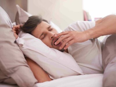 «Se ha normalizado dormir poco entre semana, pero el sueño no se recupera descansando más el fin de semana», Carlos Egea Santaolalla, jefe de la Unidad de Sueño del Hospital Quirónsalud Vitoria