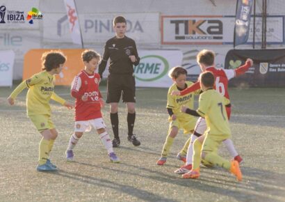 Más de 750 jóvenes futbolistas participan en el Trofeu Fibwi Ibiza de Futbol Base