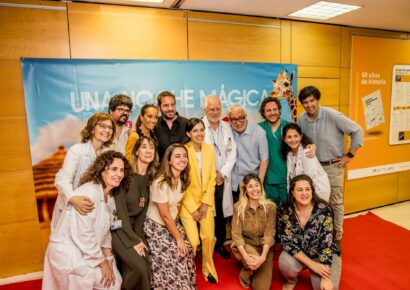 Cerca de 200 espectadores asisten a una proyección de ‘La familia Benetón+2’ en el Hospital La Paz