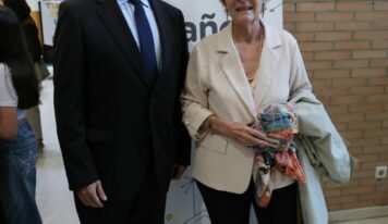 La escritora Soledad Puértolas recibe el Premio Cultura GSD 2026