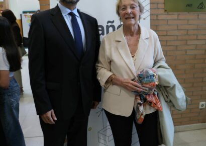 La escritora Soledad Puértolas recibe el Premio Cultura GSD 2026