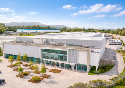 Adapta Capital, a través de su participada IRMARFER, redobla su apuesta por el sector de las estructuras modulares y espacios efímeros e invierte en MAC Group