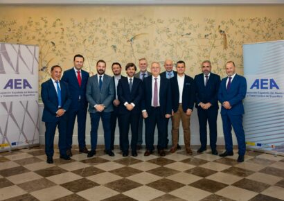 La patronal del aluminio se reúne con el Ministro de Industria para abordar los desafíos del sector
