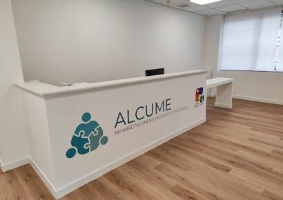 Centro Alcume impulsa su programa de becas para facilitar el acceso a tratamientos especializados