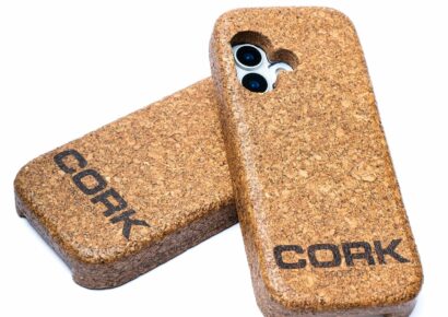 CORK PRO TECH, una funda flotante para evitar la pérdida del móvil en el agua