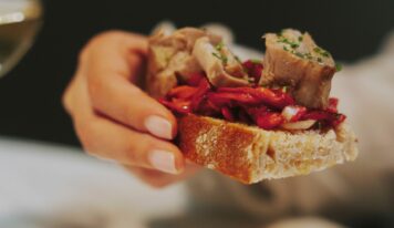 Toro Tapas presenta un menú degustación para celebrar la temporada del atún rojo de almadraba