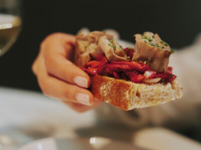 Toro Tapas presenta un menú degustación para celebrar la temporada del atún rojo de almadraba