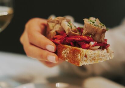 Toro Tapas presenta un menú degustación para celebrar la temporada del atún rojo de almadraba