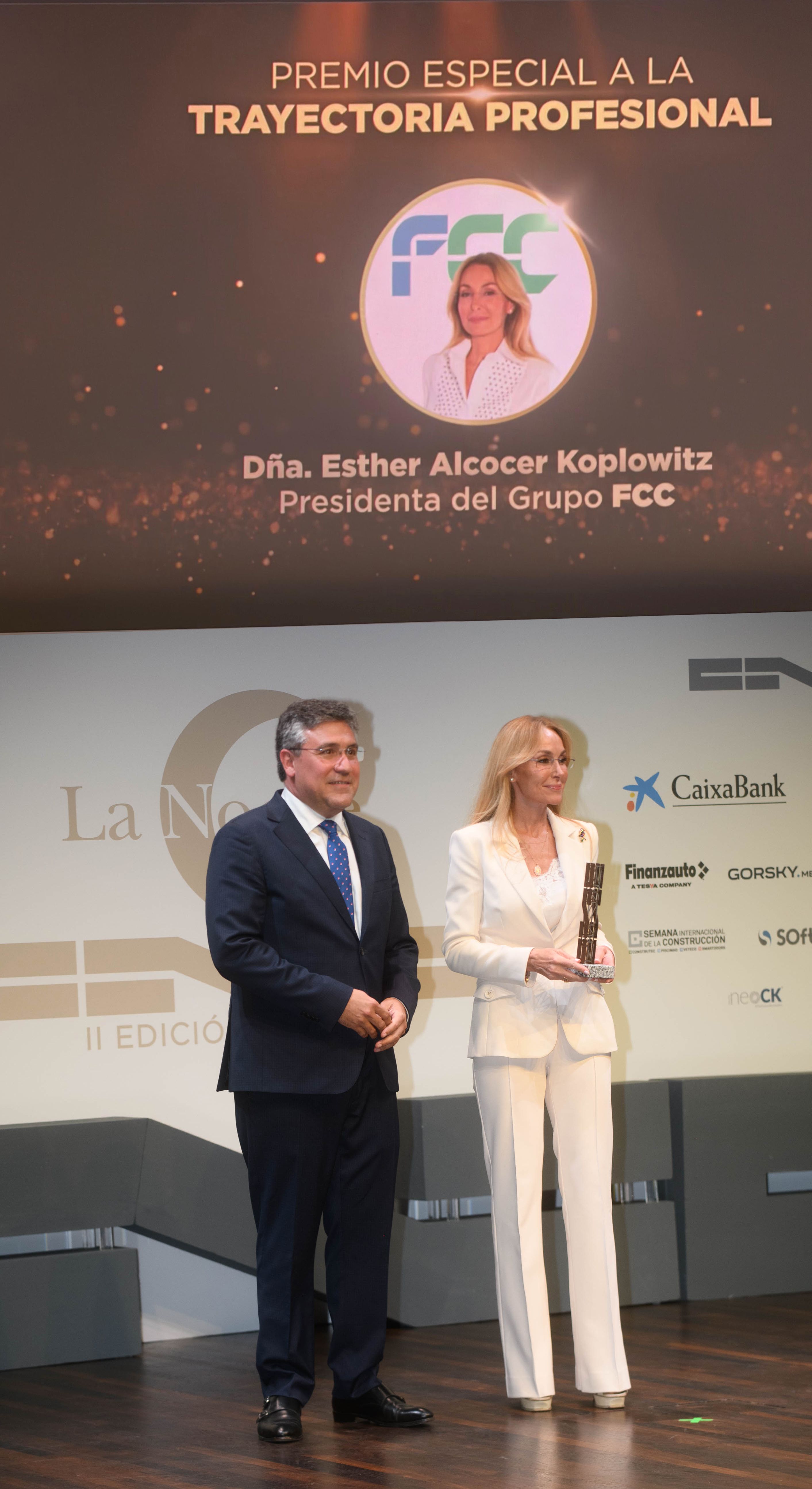 Esther Alcocer Koplowitz recibe el Premio de Honor de la CNC a toda su trayectoria profesional