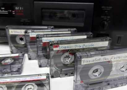 Globamatic Media convierte cintas cassette en archivos digitales para conservar grabaciones antiguas