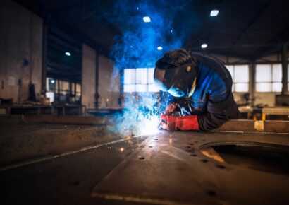 Solda Electric comercializa equipos de protección para trabajos de soldadura y amolado
