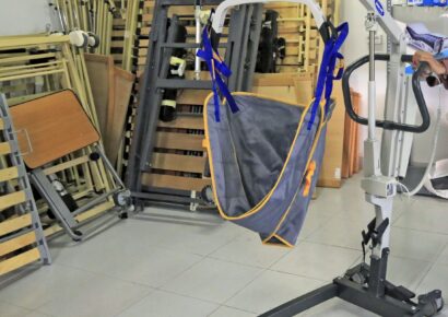 El Banco de Ayudas Técnicas da cobertura de artículos de apoyo en 28 municipios vascos