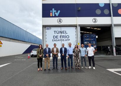 El consejero de Obras Públicas, Vivienda y Movilidad del Gobierno de Canarias visita el túnel de frío de Grupo Itevelesa, una instalación estratégica para el sector del transporte frigorífico ante el fin de la moratoria ATP