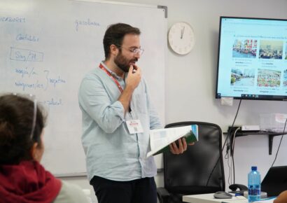 Idiomas Carlos V impulsa el bilingüismo con metodologías inmersivas y preparación oficial de alto rendimiento