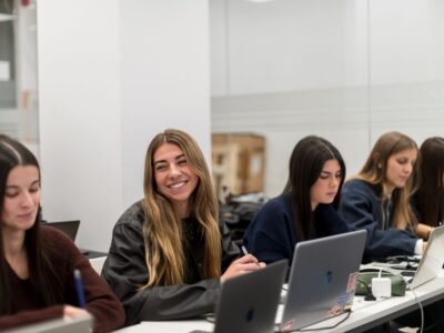 ESERP destina 1,2 millones en becas para la formación en IA, Data, Sostenibilidad y Nuevas Tecnologías