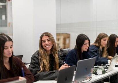 ESERP destina 1,2 millones en becas para la formación en IA, Data, Sostenibilidad y Nuevas Tecnologías