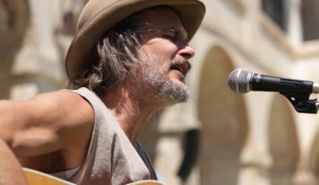 The Yoga Gallery Menorca Fest reúne a un millar de participantes y anuncia doble cita para 2027