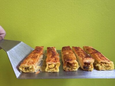 El Mundial impulsa el consumo de burek en Madrid entre aficionados balcánicos y turcos