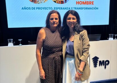 Formación Universitaria refuerza su compromiso con Proyecto Hombre Sevilla respaldando iniciativas clave como la presentación de la Memoria 2025