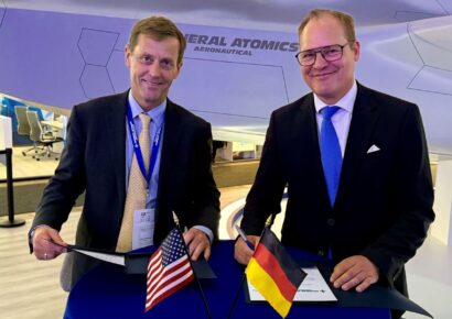 GA-ASI e INTEC Group firman un memorando de entendimiento en ILA Berlín