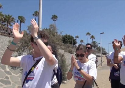 Music Meets Tourism organiza una acción de protesta en las Dunas de Maspalomas