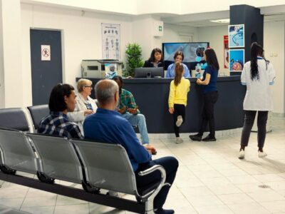 La automatización puede liberar hasta un 40% del tiempo dedicado a tareas administrativas en hospitales, según ERNI