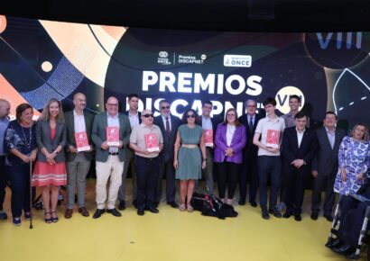 <div>‘Paso Adelante’ Premio Discapnet de Fundación ONCE</div>