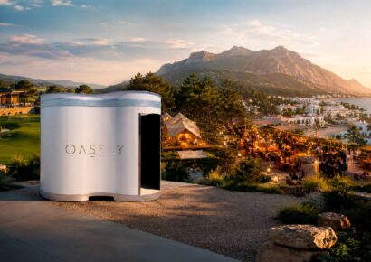Oasely introduce en España una gama de módulos sanitarios premium para turismo, ocio y eventos