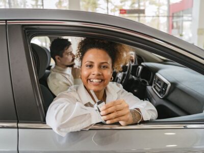 Una inteligencia artificial ya calcula el renting de coche más barato del mercado en menos de dos minutos