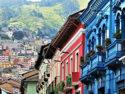 De Chamonix a Quito: los siete destinos alpinos recomendados por Kayak para escapar del calor