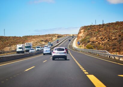 Millones de desplazamientos en verano reabren el debate sobre la seguridad en las carreteras, según SMA Road Safety