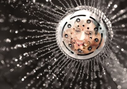 Bosch explica cómo adaptar el consumo de agua caliente sanitaria a los hábitos del hogar durante el verano