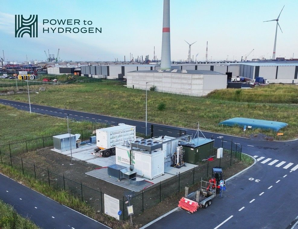 Power to Hydrogen entrega un electrolizador AEM de escala industrial al Puerto de Amberes-Brujas