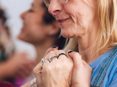 <div>«El Poder de mis Raíces»: una formación online para explorar los patrones familiares y su influencia en la vida adulta</div>